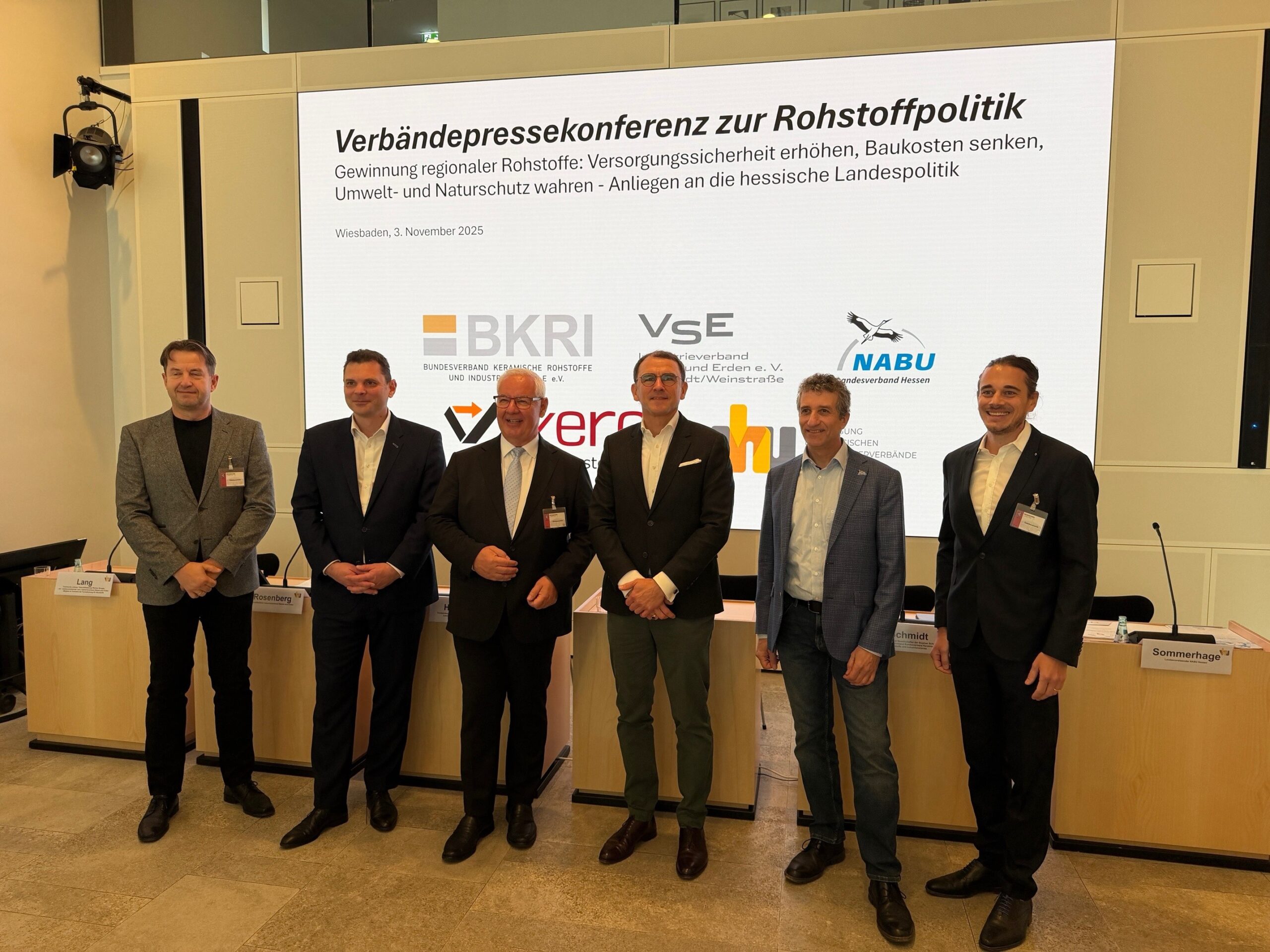 Foto 2 Gruppenbild Verbände